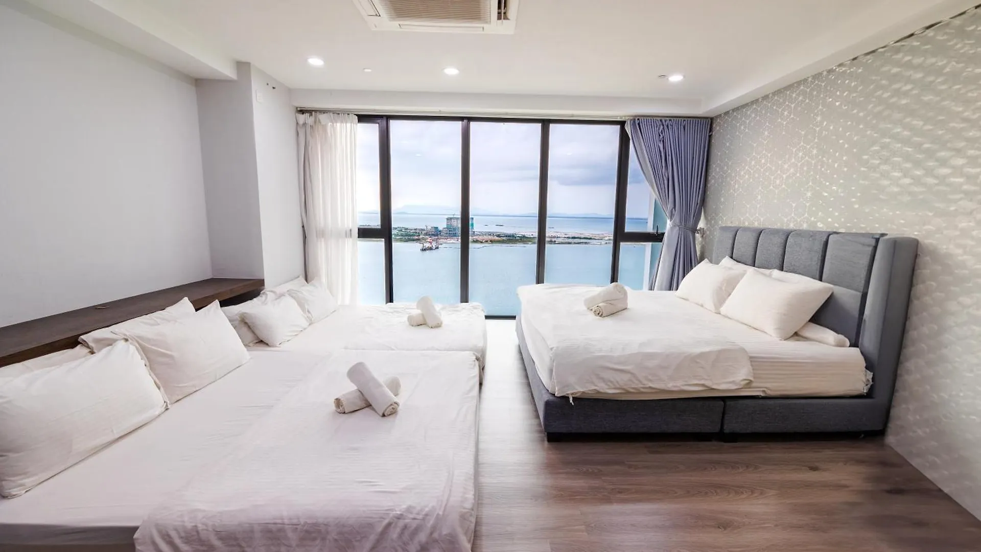 Sunrise Gurney #Seaview #Gurneydrive #Familystay George Town 0*,  Malaysia