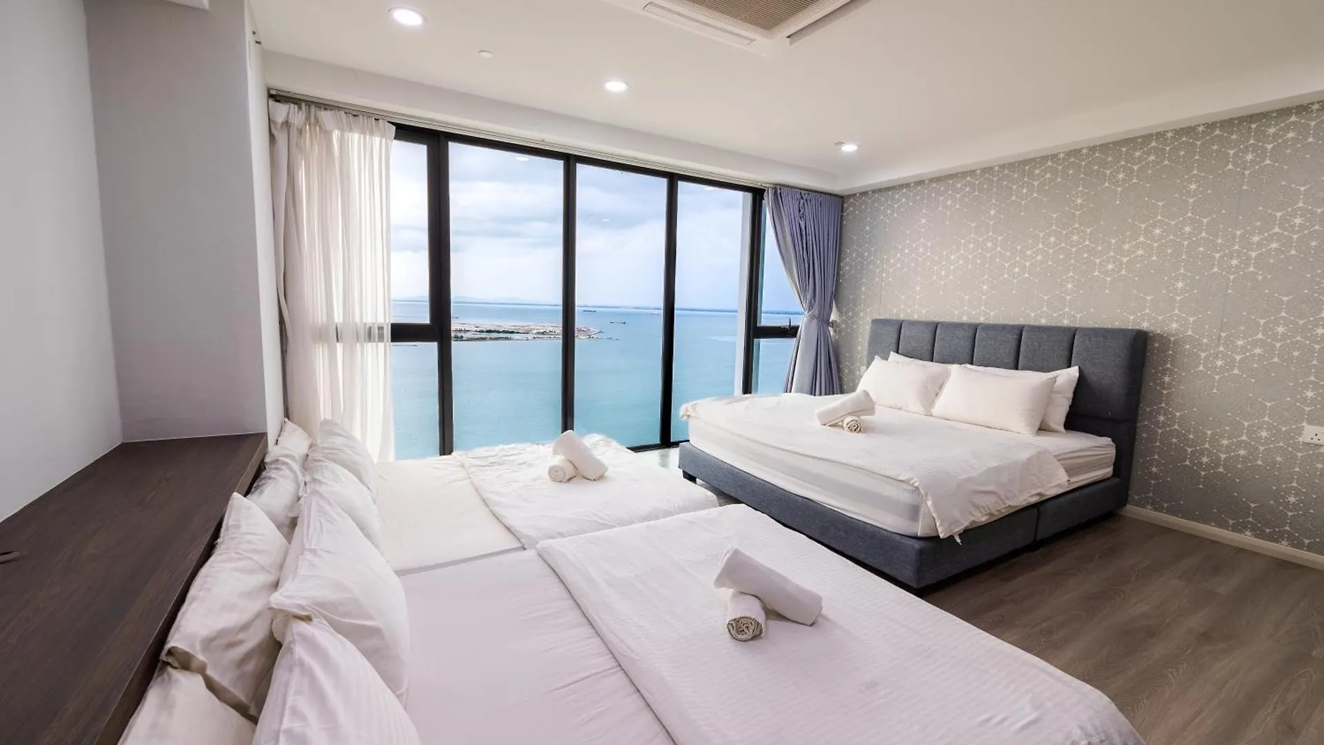 ג'ורג' טאון Sunrise Gurney #Seaview #Gurneydrive #Familystay מלזיה